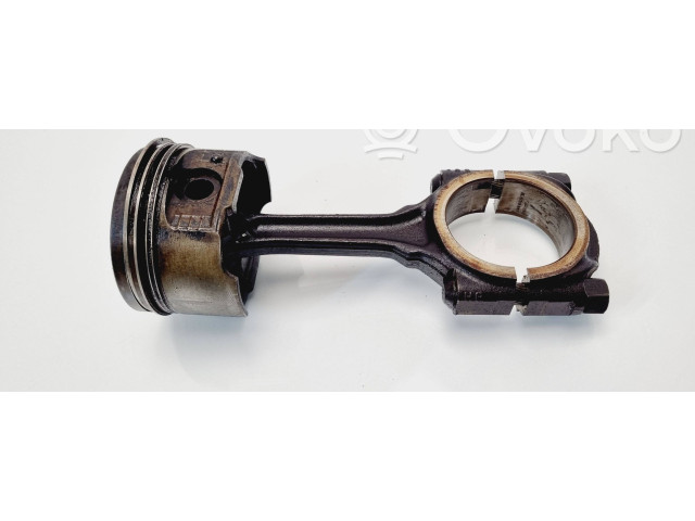 Поршень с шатуном Citroen C3