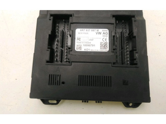 Блок предохранителей 6R0937548E Skoda Fabia Mk2 (5J)