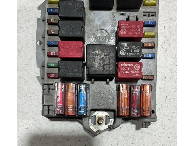 Блок предохранителей 51742420, 51742420 Alfa Romeo GT