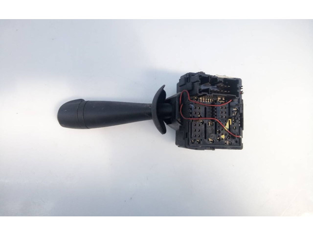 Ручка стеклоочистителей 255671453R, E11811220 Dacia Lodgy