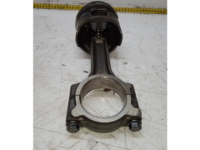 Píst Renault Megane III K9K836