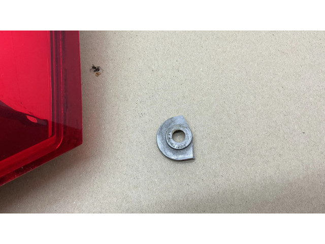 Задний фонарь правый 5E9945096    Skoda Octavia Mk3 (5E)   2013-2019 года