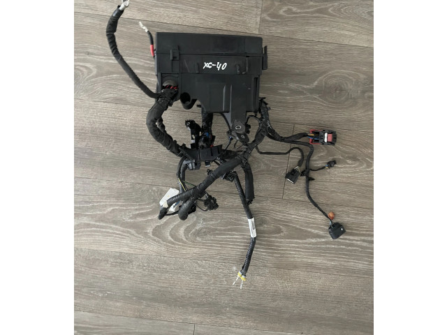 Блок предохранителей 31473880 Volvo XC40