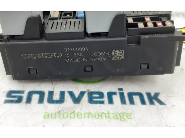 Блок предохранителей 31398004, 31398004 Volvo XC90