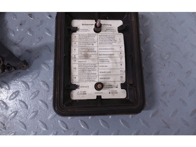 Ящик предохранителей (комплект)    A1235400350, 1235400350   Mercedes-Benz 200 300 W123