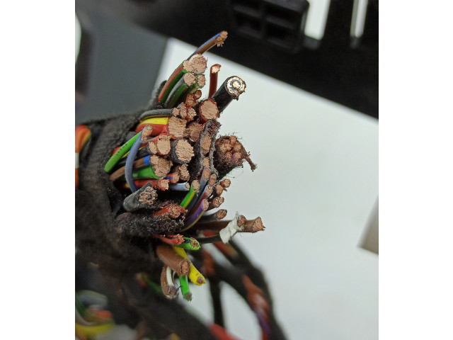 Pojistková skříňka 3C0951253C, 7E1937535G Volkswagen Transporter - Caravelle T6 2016