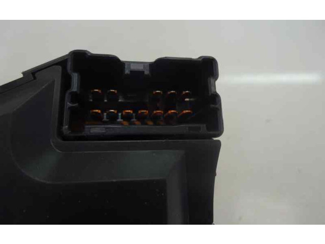 Ручка стеклоочистителей    Nissan Almera Tino