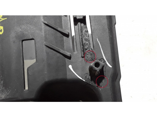 Pojistková skříňka 68251775AA Dodge Durango 2017