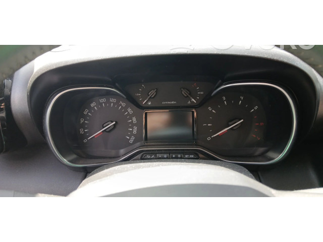 Панель приборов Citroen C3 Aircross