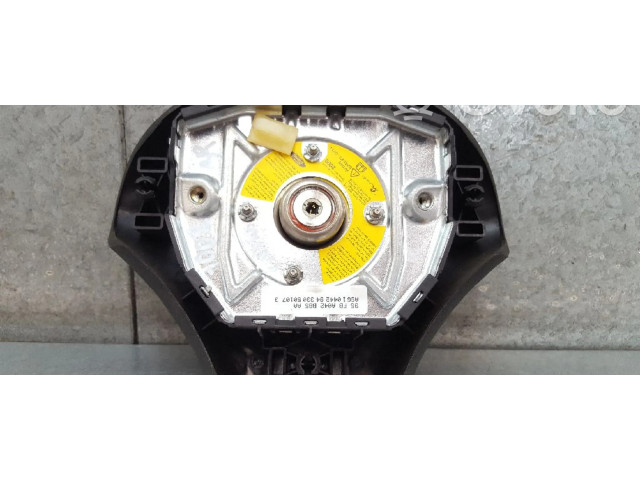 Подушка безопасности водителя 95FBA042B85AA Ford Fiesta