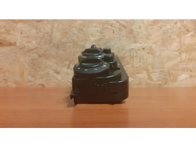 Включатель регулировки салона