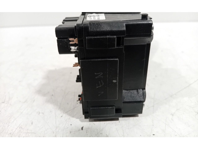 Ручка стеклоочистителей e1109568 Dacia Sandero II