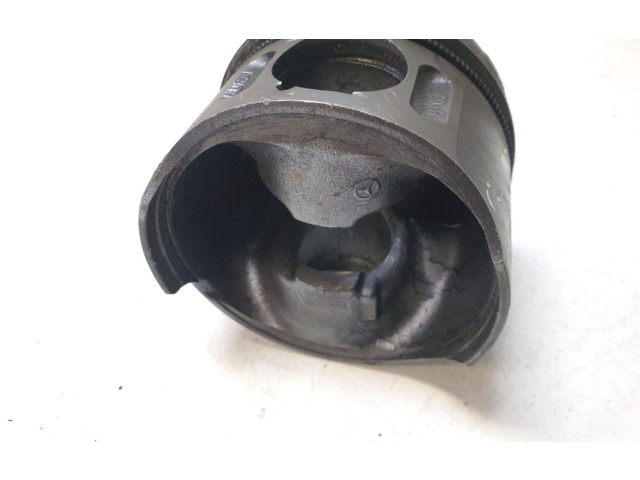 Píst 8854 Mercedes-Benz E W211 OM 646.961