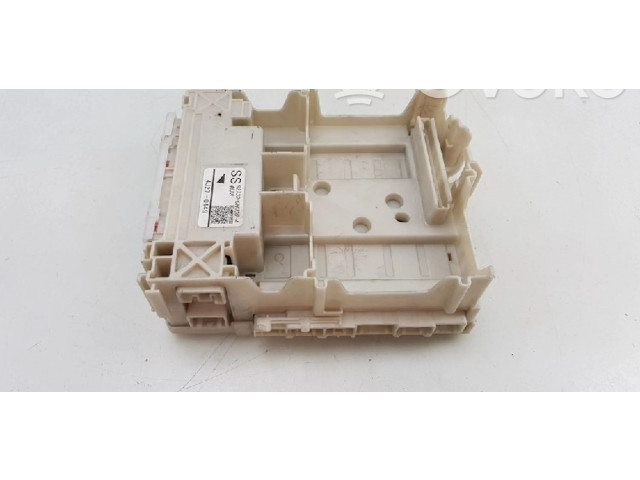 Блок предохранителей 827300H030A, 827300H030A Peugeot 108