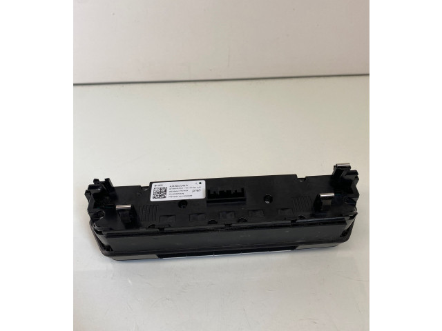 Блок управления климат-контролем 4J3820043A   Audi e-tron