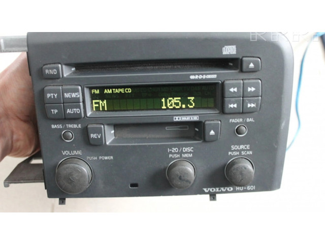 Радио/ проигрыватель CD/DVD / навигация