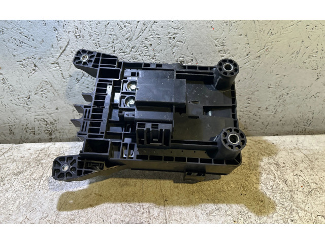 Блок предохранителей 63515236, REV001   Jeep Grand Cherokee WL    