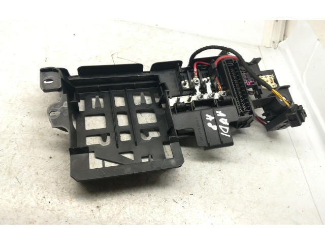 Pojistková skříňka 4E0971845 Audi A8 S8 D2 4D 2002