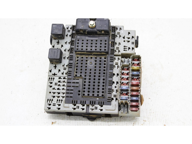 Блок предохранителей 9401802 Volvo XC90