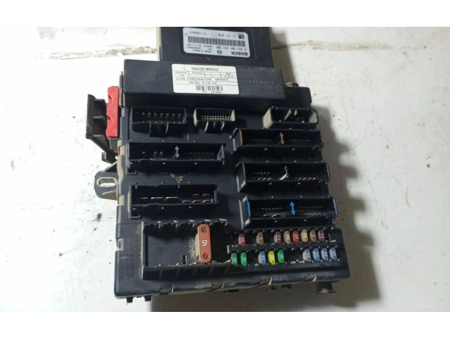 Pojistková skříňka 13205777 Opel Zafira B 2007