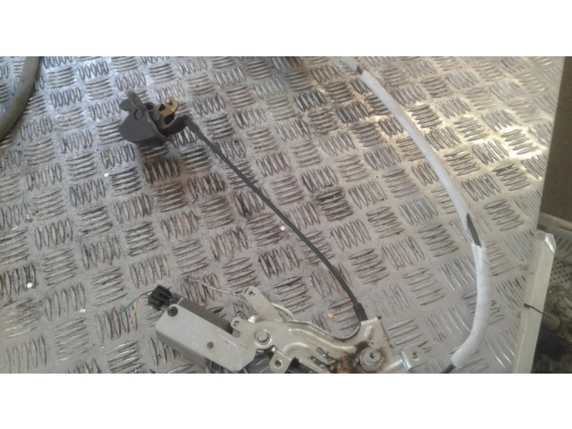 Zámek zadních dveří 431411B Dacia Logan I 2007