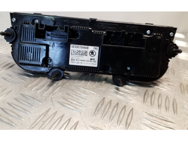 Блок управления климат-контролем 5E0907044AB, 5HB01128280 Skoda Octavia Mk3 (5E)