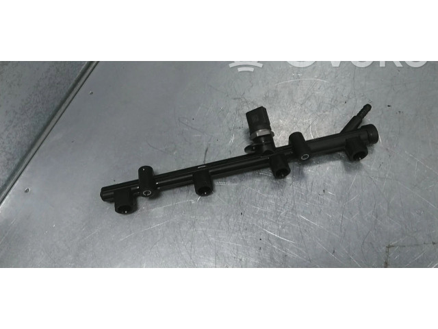 Топливная рампа 06K133681H Audi Q3 F3 для двигателя CZPB