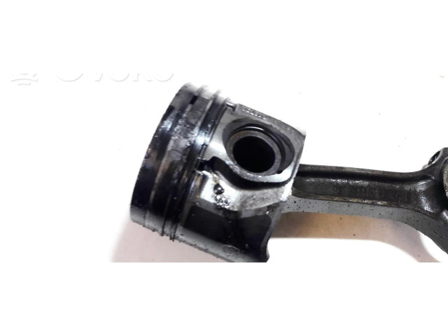 Píst Ford Mondeo Mk III pro naftový motor 2.0