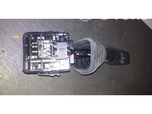 Ручка стеклоочистителей 202005410 Chevrolet Captiva