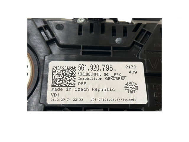 Панель приборов 5G1920795   Volkswagen e-Golf       