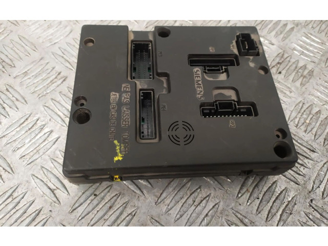 Блок предохранителей 8200033521B   Renault Scenic I    