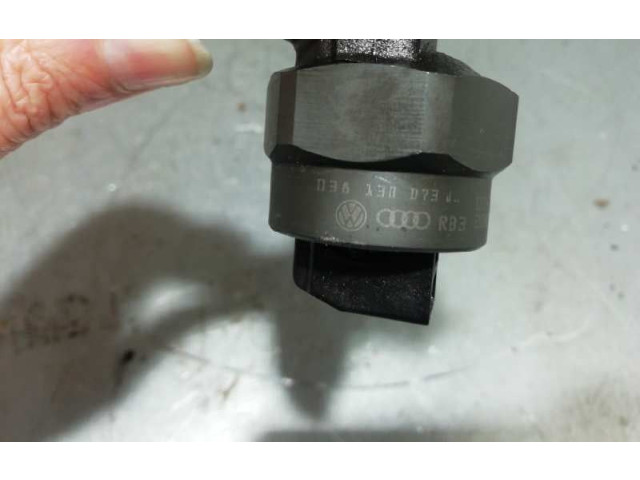 Форсунка 038130073J, 0414720015    Skoda Fabia Mk1 (6Y)  ATD 