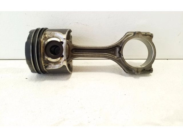 Поршень с шатуном 4n14 M174 Mitsubishi Outlander