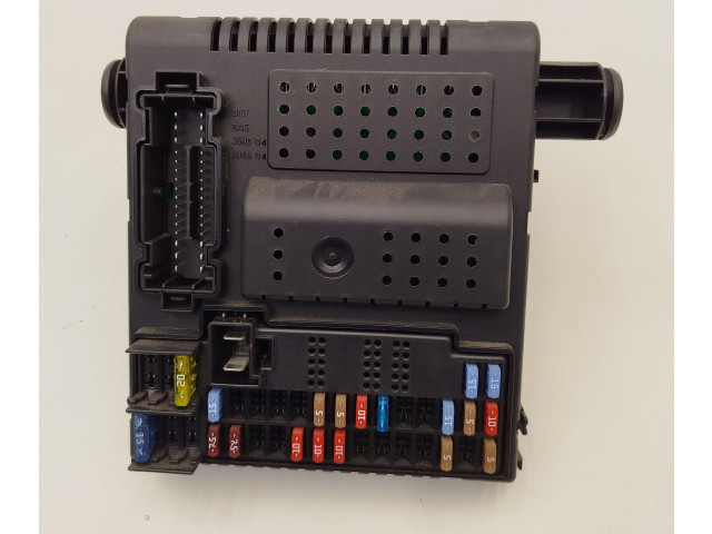 Блок предохранителей 30765646, 28043321 Volvo V70