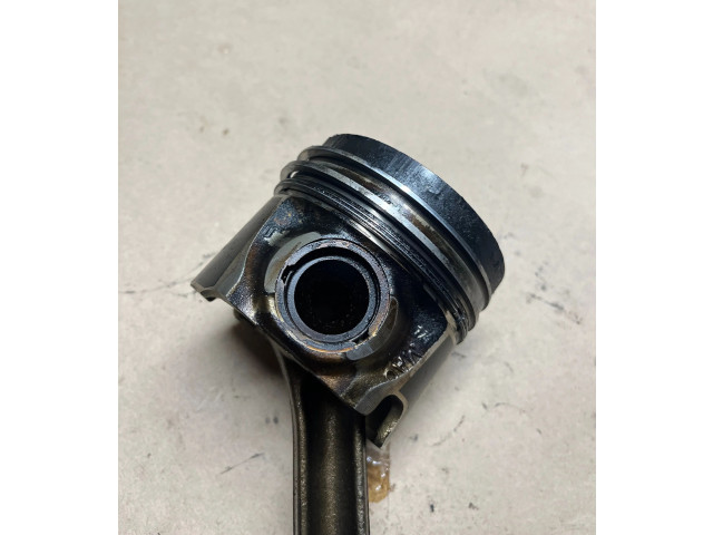  Поршень с шатуном AXD 0171900408, 453941  Volkswagen Transporter - Caravelle T5  