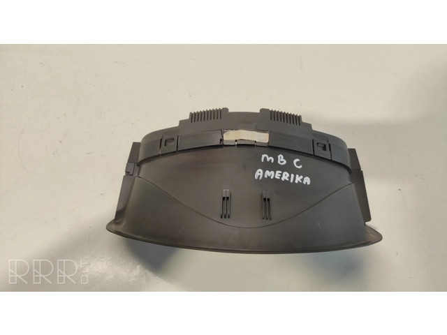 Přístrojová deska Mercedes-Benz C W203 2003 A2035408011, 110080183