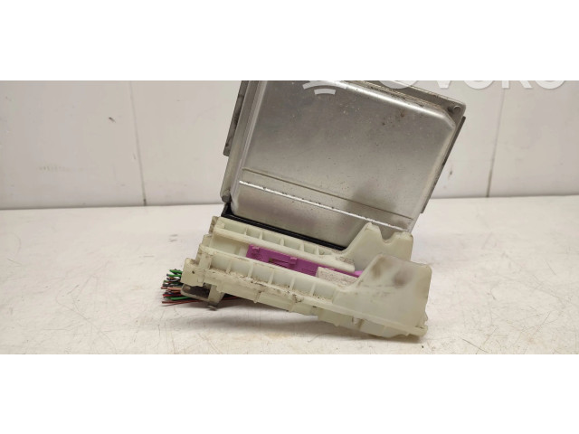 Блок управления двигателя 0281001776, 28SA4018 Volvo V70