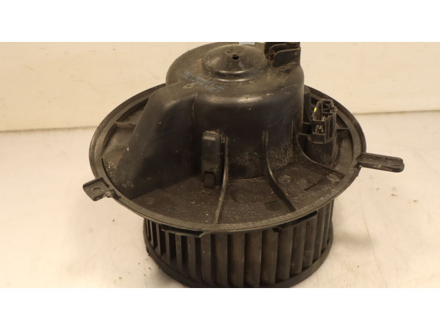 Вентилятор печки Volkswagen Caddy
