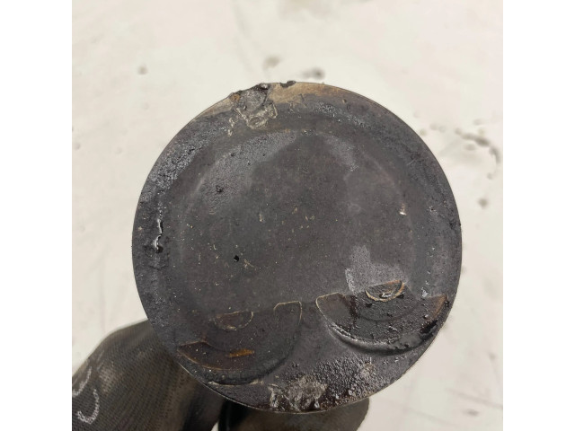 Píst 10bb14 Hyundai i30 pro benzínový motor 1.4