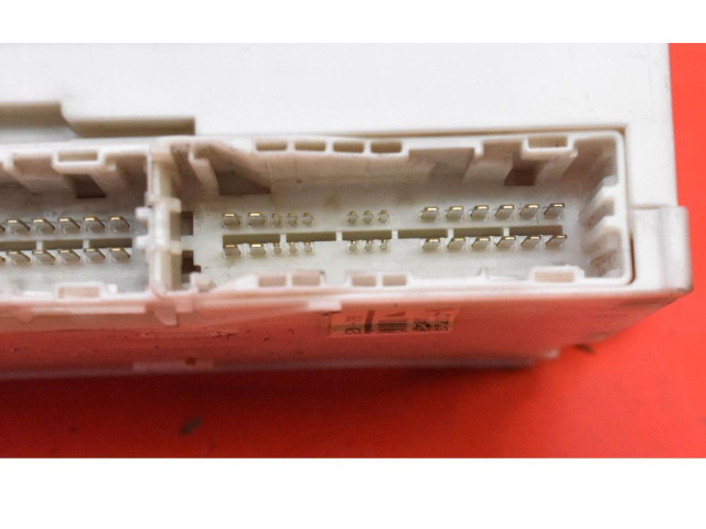 Блок предохранителей 82730-53021, 82730-53021 Lexus IS 220D-250-350