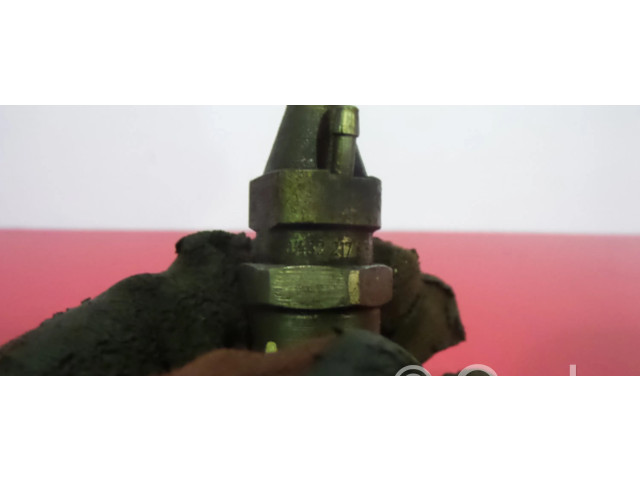 Vstřikovač    Nissan Primera  pro naftový motor 2.0  