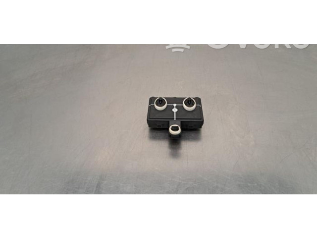 Блок управления центрального замка 4M0959792J Audi e-tron