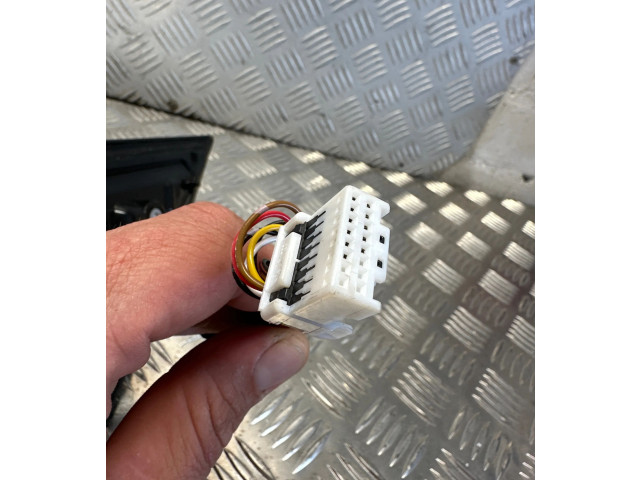 Зеркало электрическое Mitsubishi Outlander 2013 - 2021 года