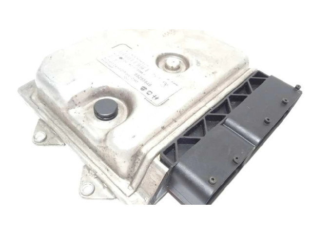 Блок управления двигателя 55255948, MJD8F3D4   Opel Combo D