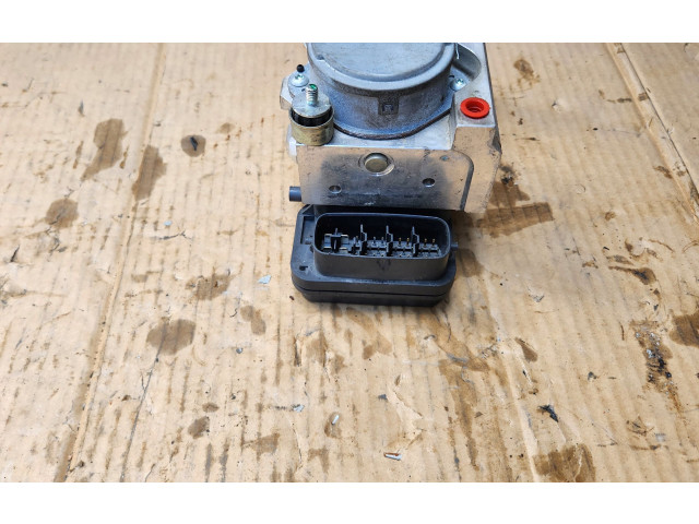 Блок АБС F272323, 272323 Toyota Hilux (AN120, AN130) 2015 - 2020 года