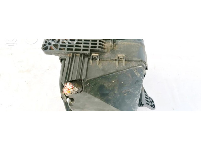 Блок предохранителей ED20100304 KIA Ceed