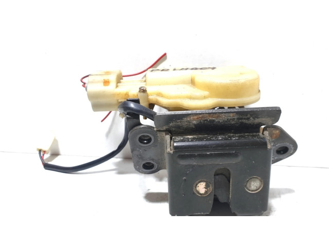 Замок багажника Mazda Premacy