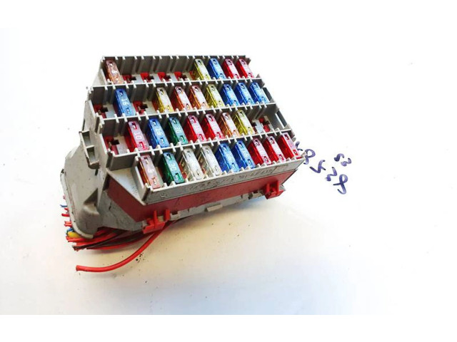 Блок предохранителей  9162439, 9162439   Volvo V70    