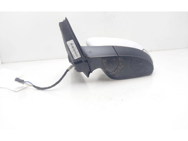 Зеркало электрическое Skoda Fabia Mk3 (NJ) 2015 - 2021 года