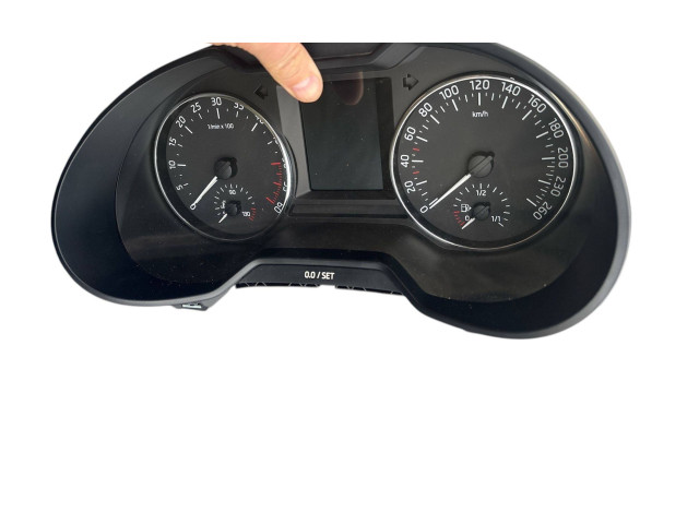 Панель приборов 5E0920741B Skoda Octavia Mk3 (5E)